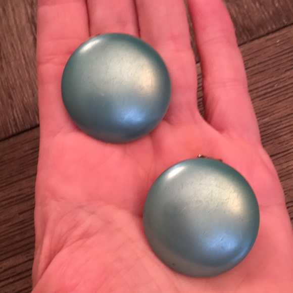 Large Pearlized Button Earrings Tiffany Blue 1950 - Picture 7 of 8